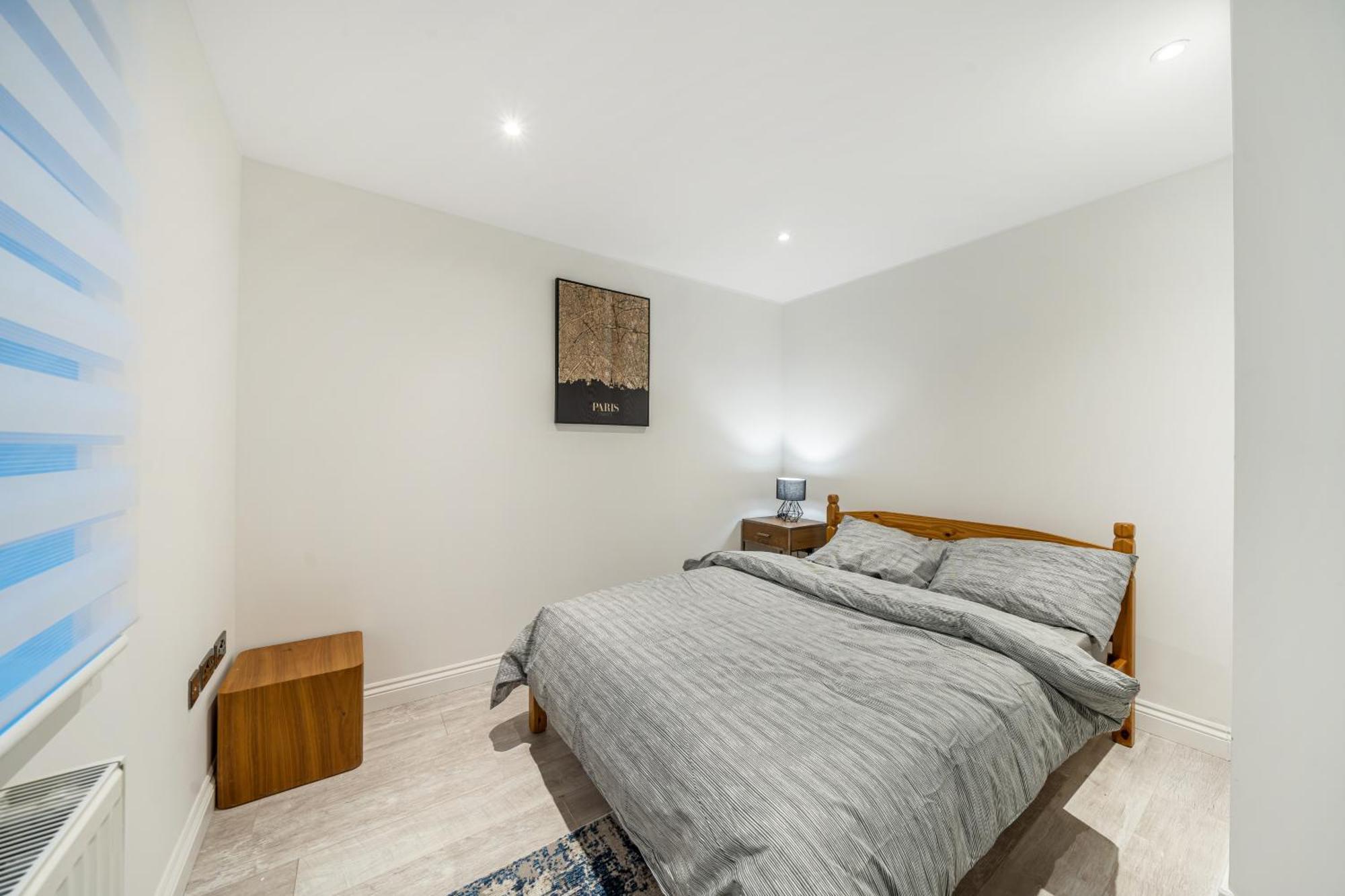 Two Bed Home In The Heart Of Egham Buitenkant foto